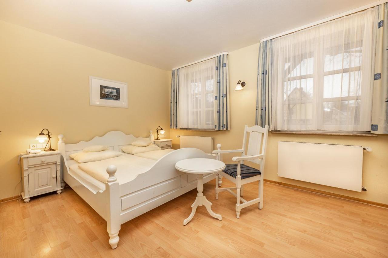 Haus Am Meer Hotel Ahrenshoop Ngoại thất bức ảnh